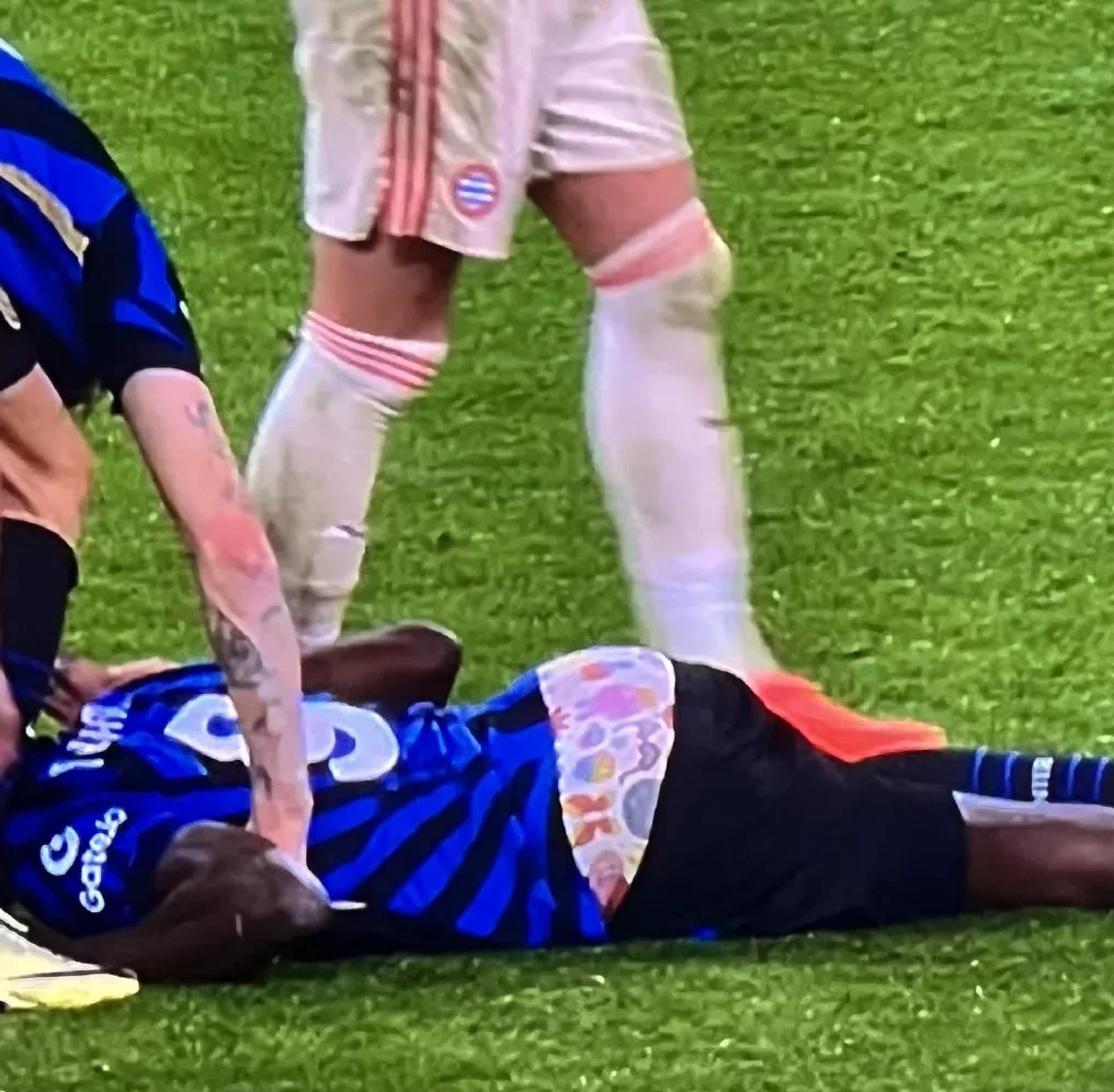 拜仁关键一役惨遭绝杀,球迷难掩失望,以下科技认为. 拜仁关键一役惨遭绝杀,球迷难掩失望,以下科技认为.